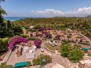 APPARTAMENTO CON GIARDINO