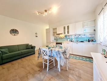VILLA A SCHIERA